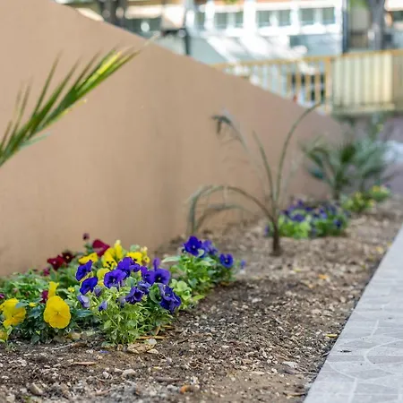 Maggy & Anna Daire *