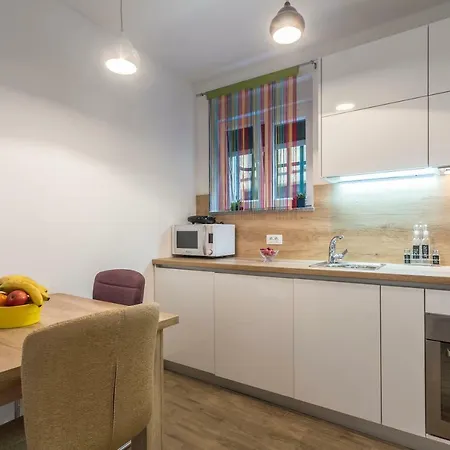 Maggy & Anna アパート